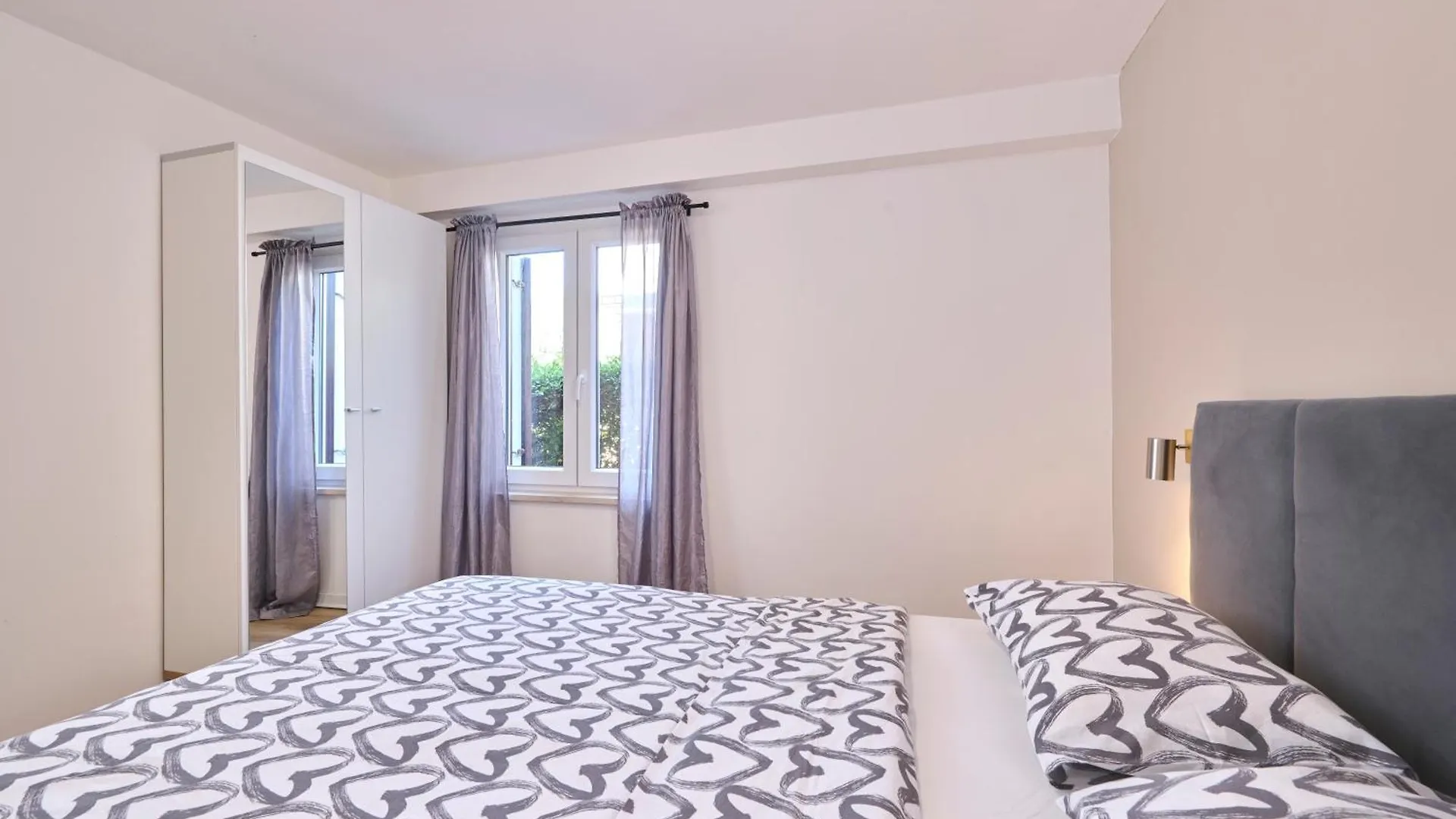 Belvedere Apartments Umag