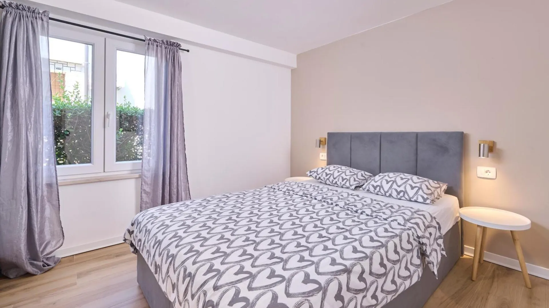 Belvedere Apartments Umag
